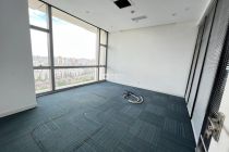 百方大厦401平