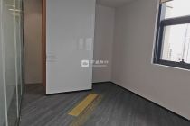 互联网金融大厦545平